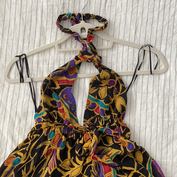 Tigerlily | size 6 | Silk halter mini dress - Picture 4 of 7